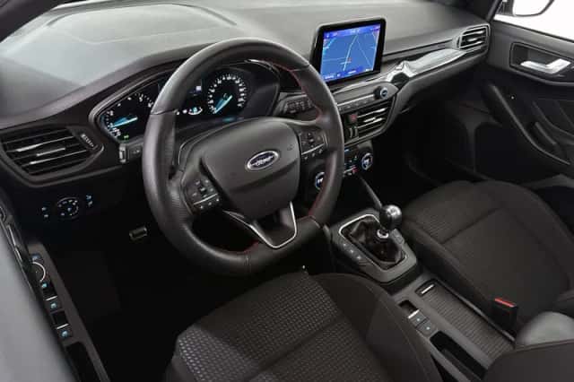 Ford Focus (2020) thumbnail 5