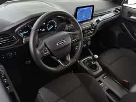 Ford Focus (2020) thumbnail 5