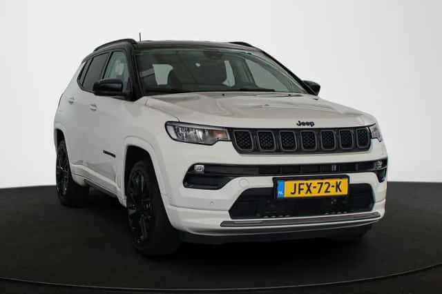Jeep Compass (2022) thumbnail 2