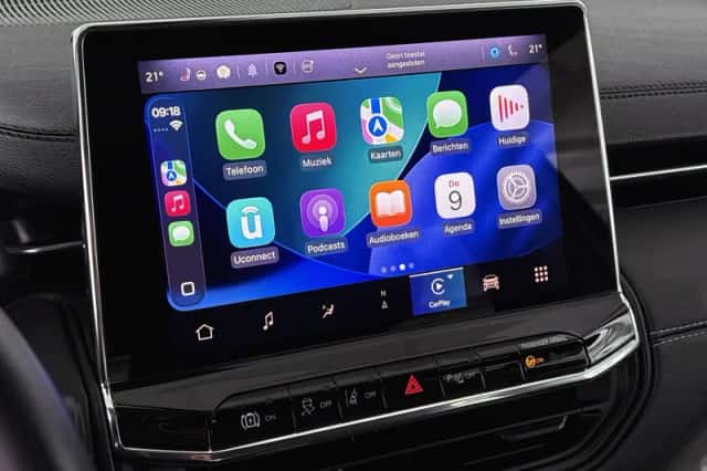 Jeep Compass (2022) thumbnail 18