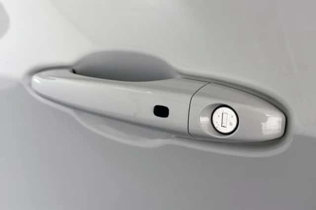 Jeep Compass (2022) thumbnail 21