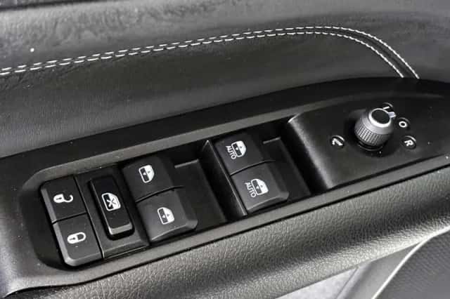 Jeep Compass (2022) thumbnail 35