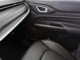 Jeep Compass (2022) thumbnail 40