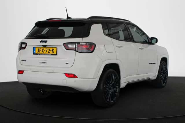 Jeep Compass (2022) thumbnail 3