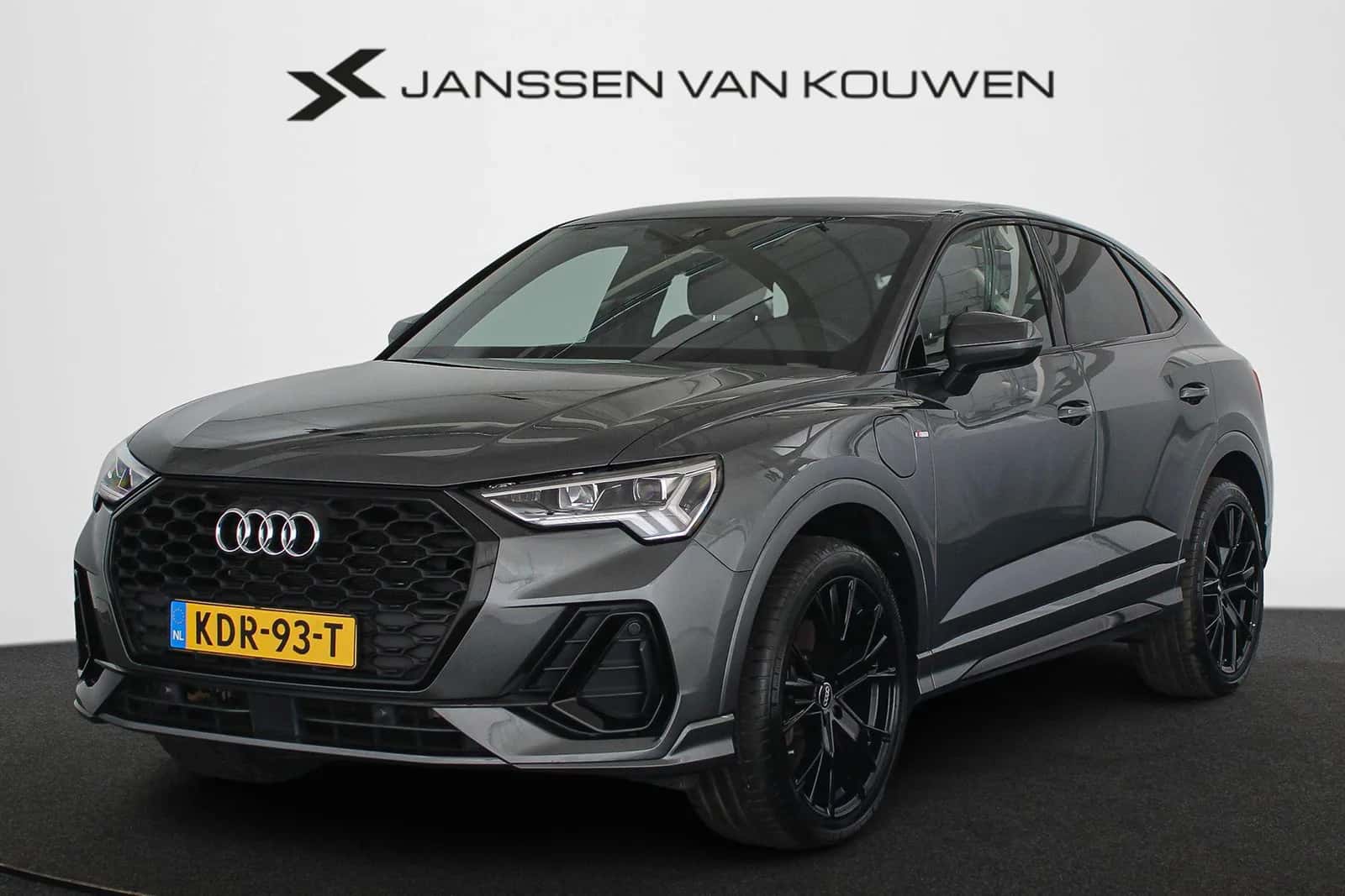 Audi Q3 (2022) — foto 1