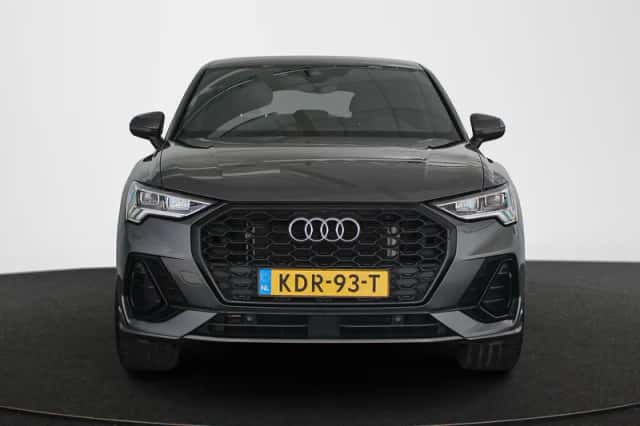 Audi Q3 (2022) thumbnail 14