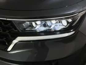 Kia Sorento (2023) thumbnail 23
