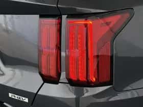 Kia Sorento (2023) thumbnail 25