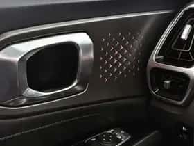 Kia Sorento (2023) thumbnail 52