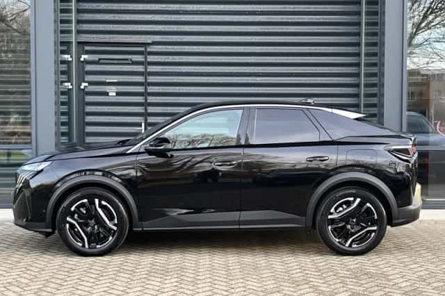 Peugeot 3008 (2025) thumbnail 3