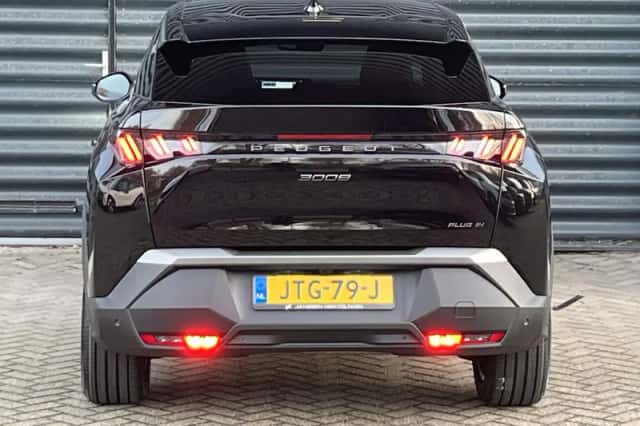 Peugeot 3008 (2025) thumbnail 4