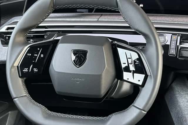 Peugeot 3008 (2025) thumbnail 9