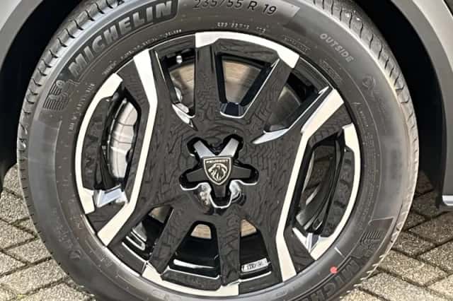 Peugeot 3008 (2025) thumbnail 10