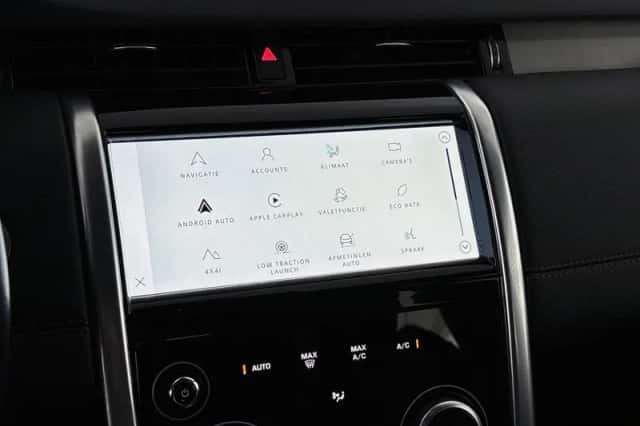 Land Rover Discovery Sport (2021) thumbnail 13