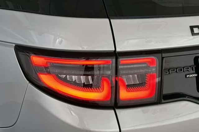Land Rover Discovery Sport (2021) thumbnail 22