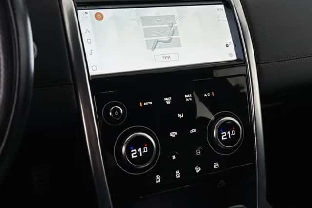 Land Rover Discovery Sport (2021) thumbnail 24