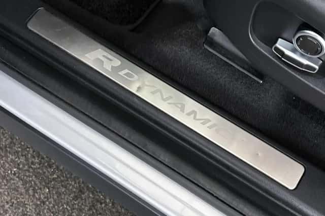 Land Rover Discovery Sport (2021) thumbnail 25