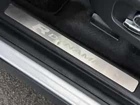 Land Rover Discovery Sport (2021) thumbnail 25