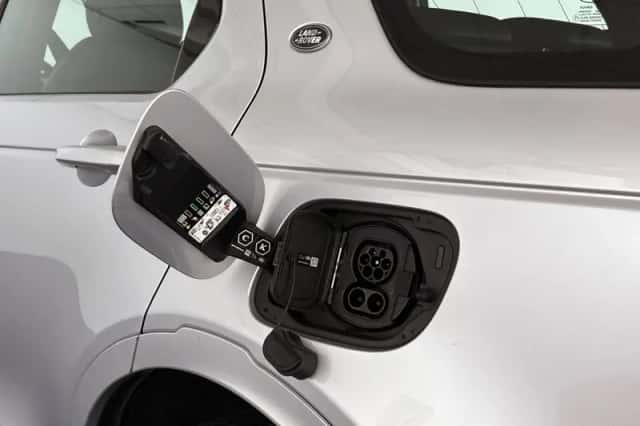 Land Rover Discovery Sport (2021) thumbnail 31