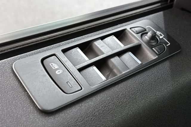 Land Rover Discovery Sport (2021) thumbnail 32
