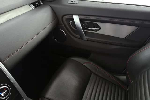 Land Rover Discovery Sport (2021) thumbnail 42