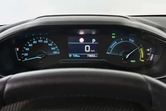 Peugeot e-208 (2023) thumbnail 11