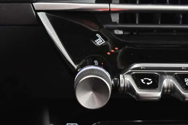 Peugeot e-208 (2023) thumbnail 21