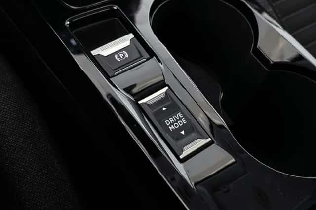 Peugeot e-208 (2023) thumbnail 32