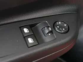 Opel Corsa-e (2023) thumbnail 25