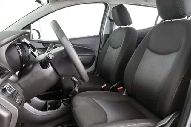 Opel Karl (2019) thumbnail 5