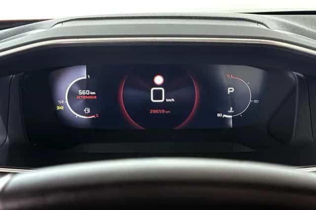 Peugeot 2008 (2023) thumbnail 11