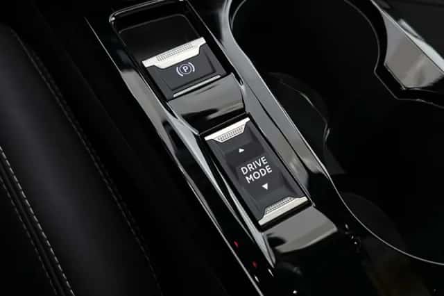 Peugeot 2008 (2023) thumbnail 20