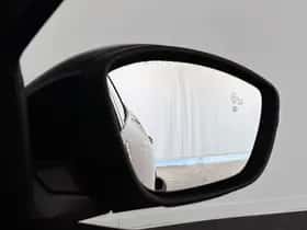 Peugeot 2008 (2023) thumbnail 25