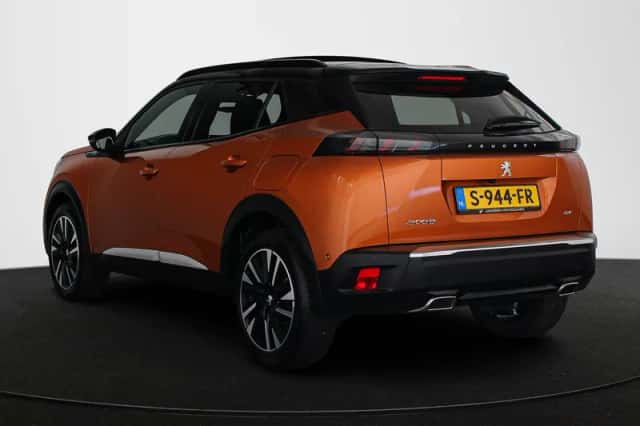 Peugeot 2008 (2023) thumbnail 4
