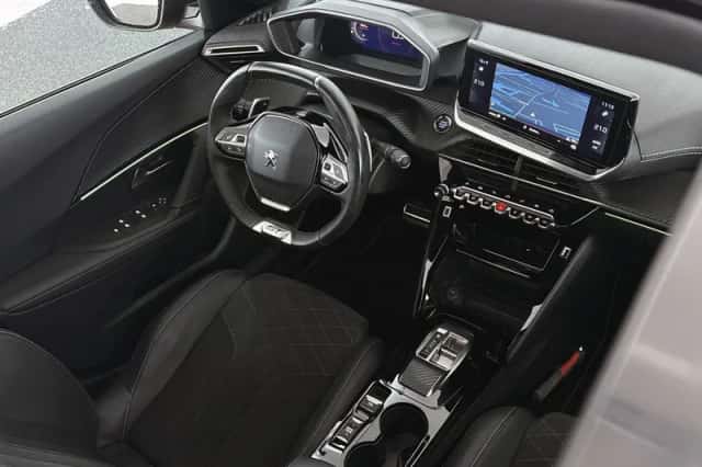 Peugeot 2008 (2023) thumbnail 35