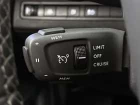 Peugeot 3008 (2022) thumbnail 14