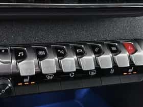 Peugeot 3008 (2022) thumbnail 43