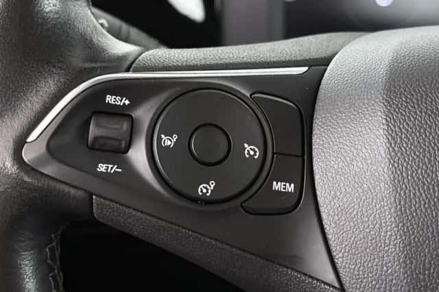 Opel Mokka (2022) thumbnail 24
