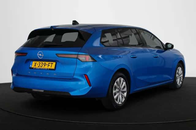 Opel Astra (2023) thumbnail 3