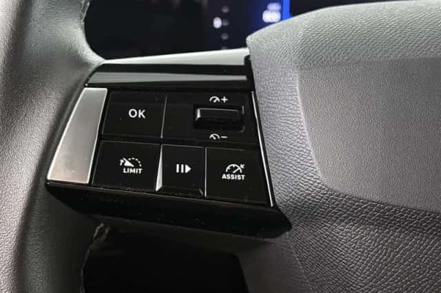 Opel Astra (2023) thumbnail 23