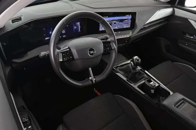 Opel Astra (2023) thumbnail 5