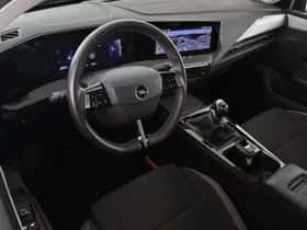 Opel Astra (2023) thumbnail 5