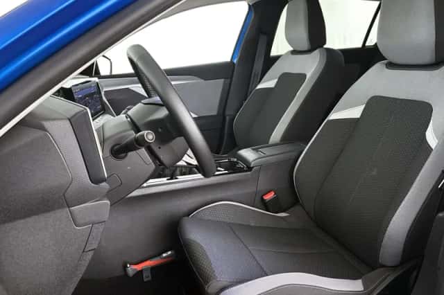 Opel Astra (2023) thumbnail 6