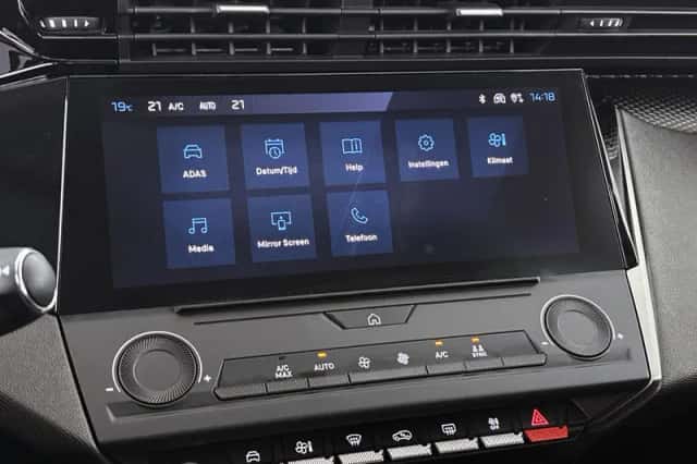 Peugeot 308 (2024) thumbnail 11