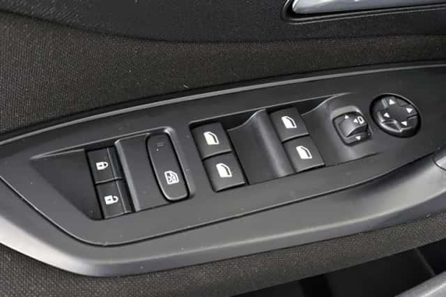 Peugeot 308 (2024) thumbnail 24
