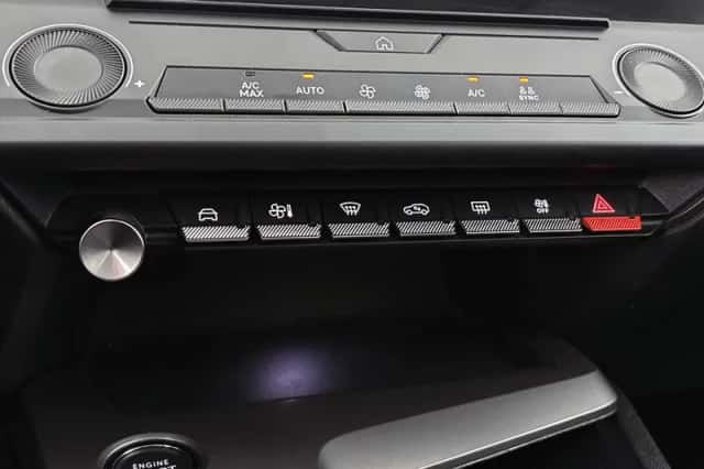 Peugeot 308 (2024) thumbnail 29