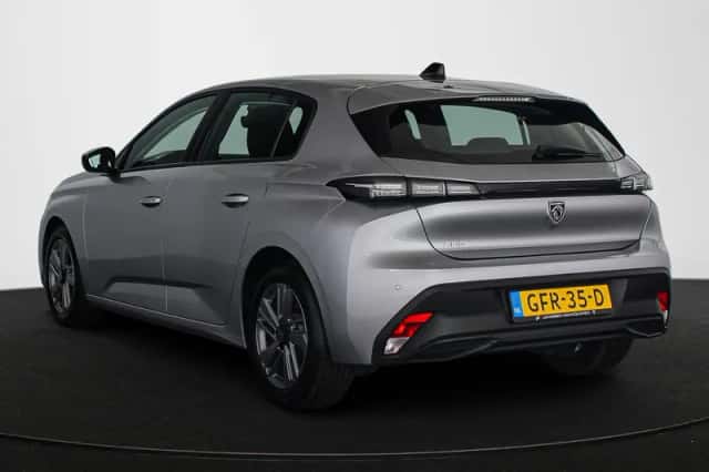 Peugeot 308 (2024) thumbnail 4