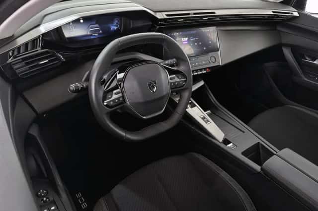 Peugeot 308 (2024) thumbnail 5
