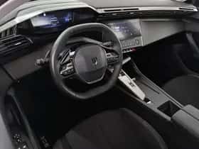 Peugeot 308 (2024) thumbnail 5