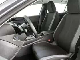 Peugeot 308 (2024) thumbnail 6